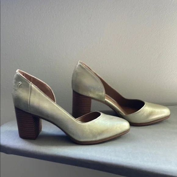 NWT Zodiac Gracie Gold Metallic Heel Pumps Size 7 - Picture 7 of 11